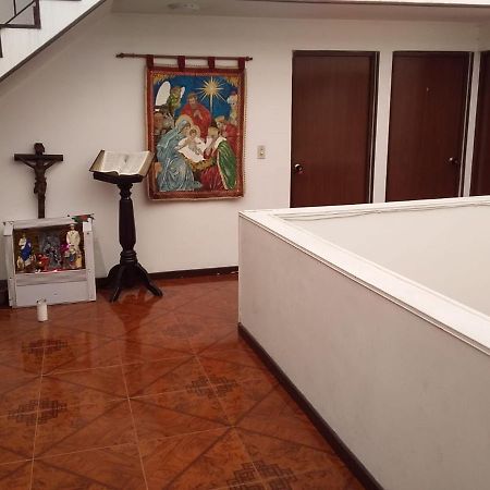 Habitacion Con Bano Privado Cerca Al Aeropuerto Богота Екстериор снимка